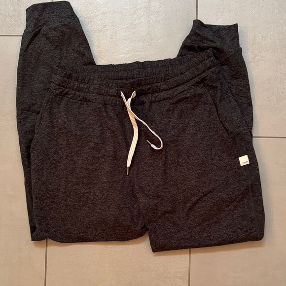 Vuori Pants - Vuori Dark Gray Joggers with White Drawstring
